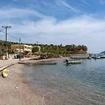 Vila Peristeri Alinda (Leros)
