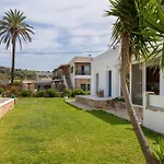 Villa Peristeri Alinda (Leros)