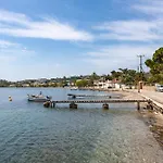 Peristeri Villa Alinda (Leros)