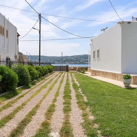 Peristeri Vila